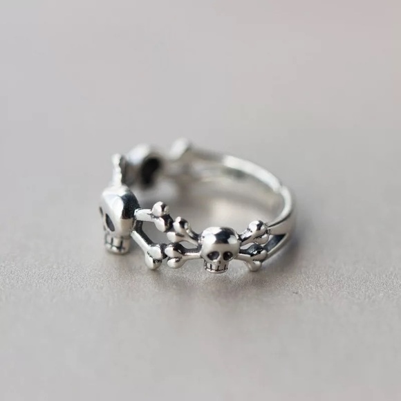 New Sterling Silver 925 Skull & Bones Ring - Picture 6 of 7